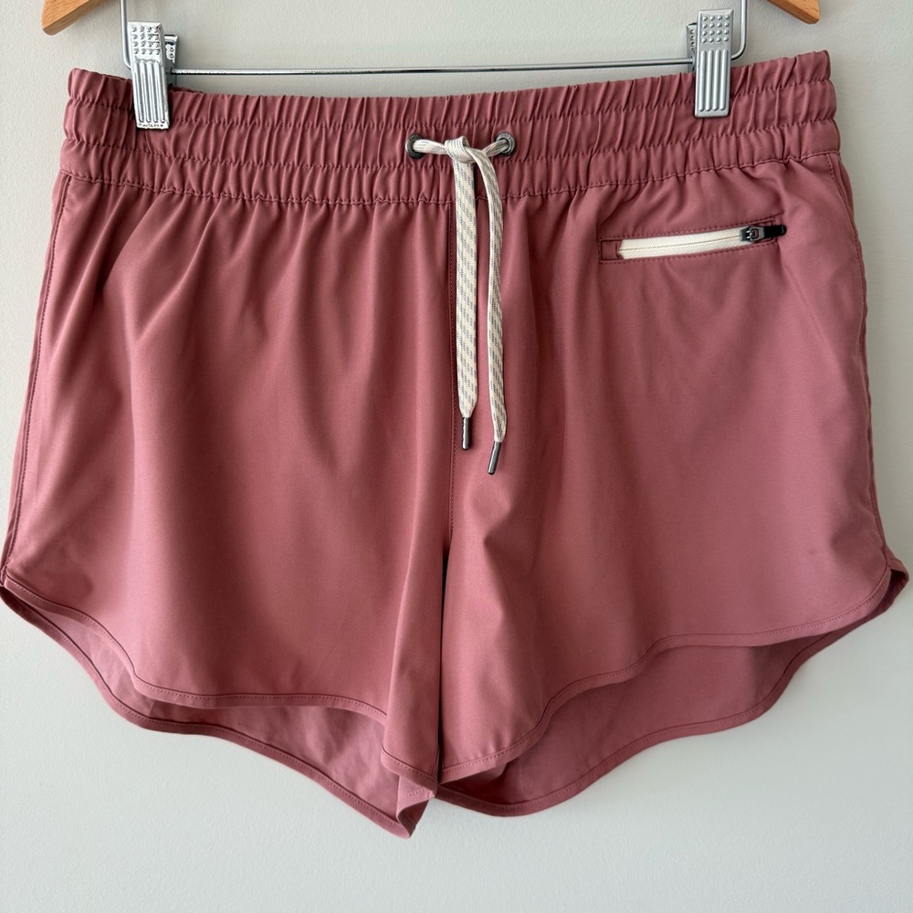 Vuori Women’s Clementine Short 2.0 Sz L - Picture 2 of 5